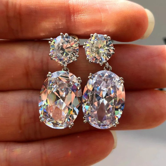 Earring - Picture 9 of 12